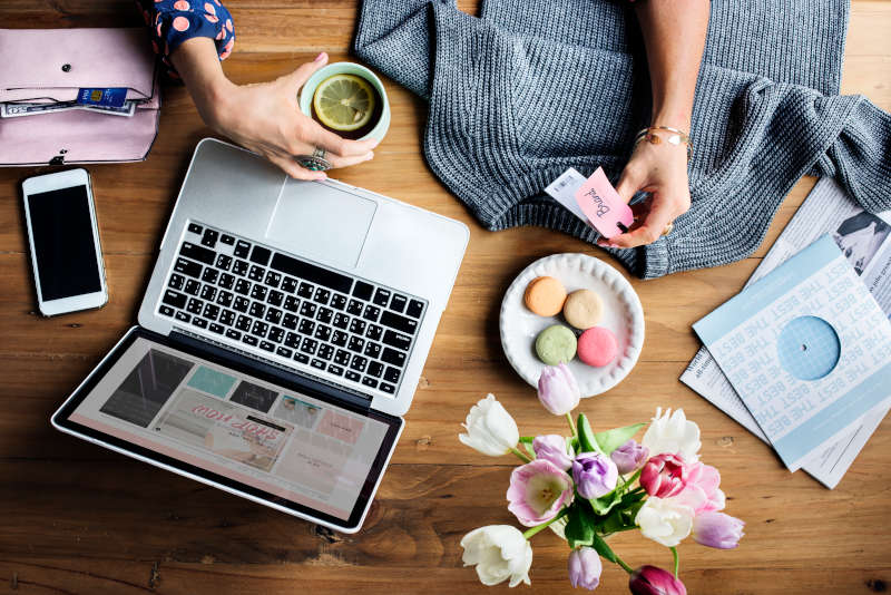 10 Easy Affiliate Marketing for Small Biz Ideas 3 Boutique owner earning commissions with side hustle benefits.